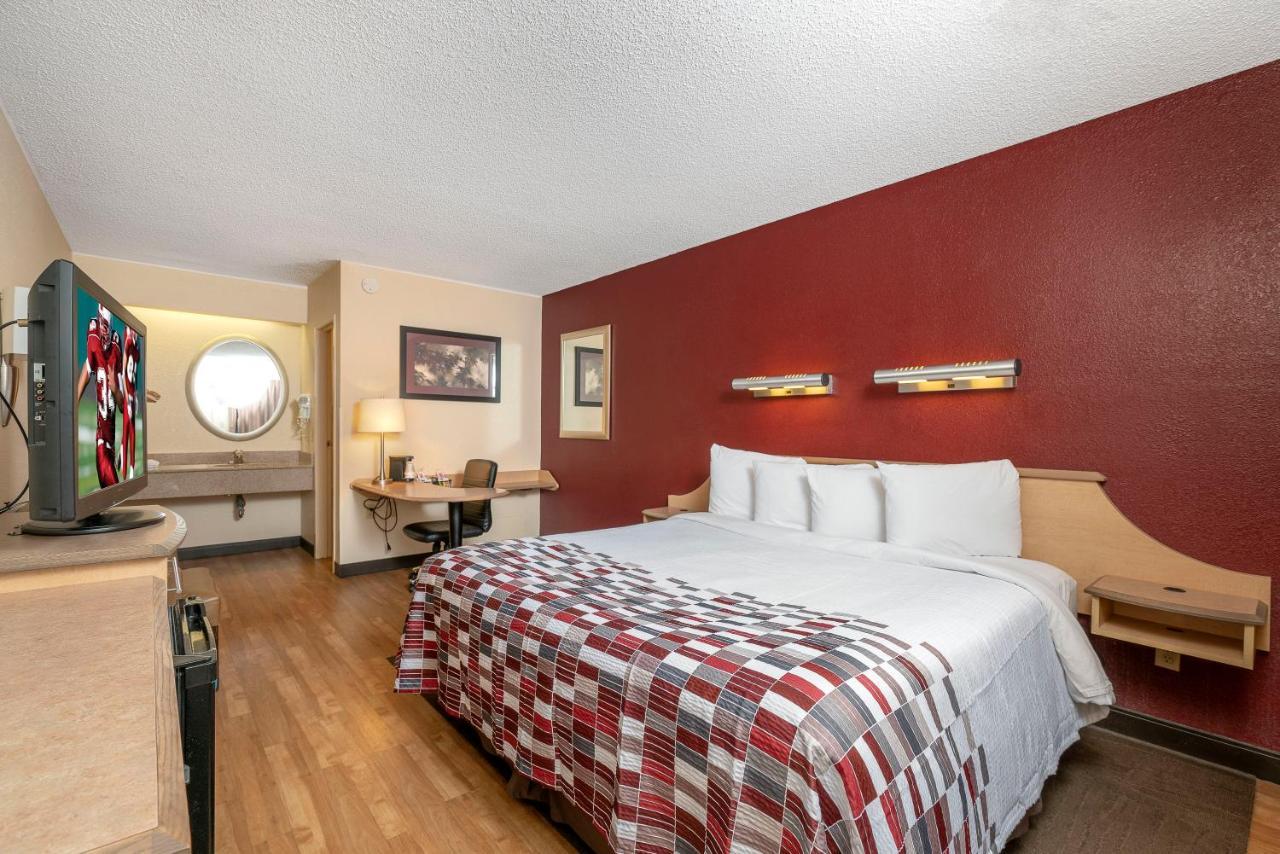 Red Roof Inn Detroit - Roseville St Clair Shores Exterior foto