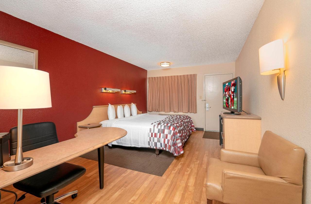 Red Roof Inn Detroit - Roseville St Clair Shores Exterior foto