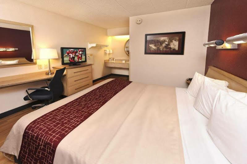 Red Roof Inn Detroit - Roseville St Clair Shores Exterior foto